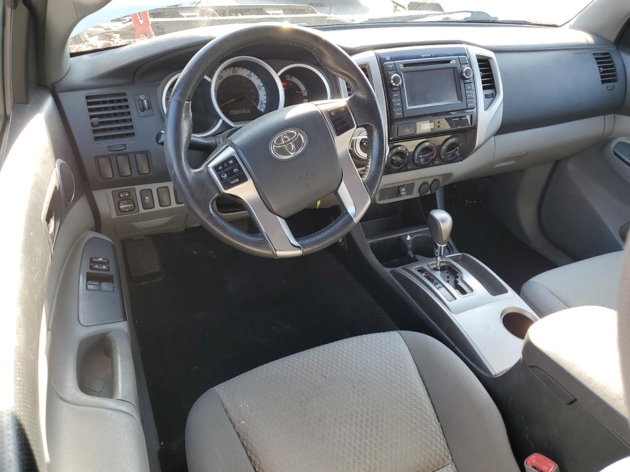 2013 Toyota Tacoma - Image 8