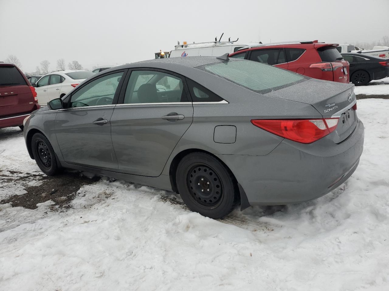 2013 Hyundai Sonata - Image 2