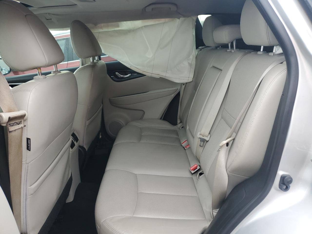2018 Nissan Rogue - Image 11