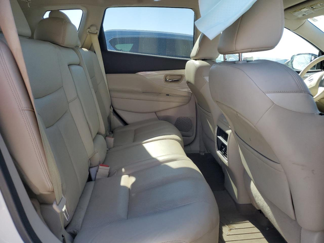 2015 Nissan Murano - Image 11
