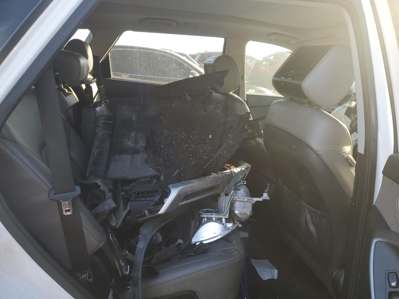 2016 Hyundai Santa Fe Se Ultimate VIN: KM8SRDHF7GU142763 Lot: 88872685