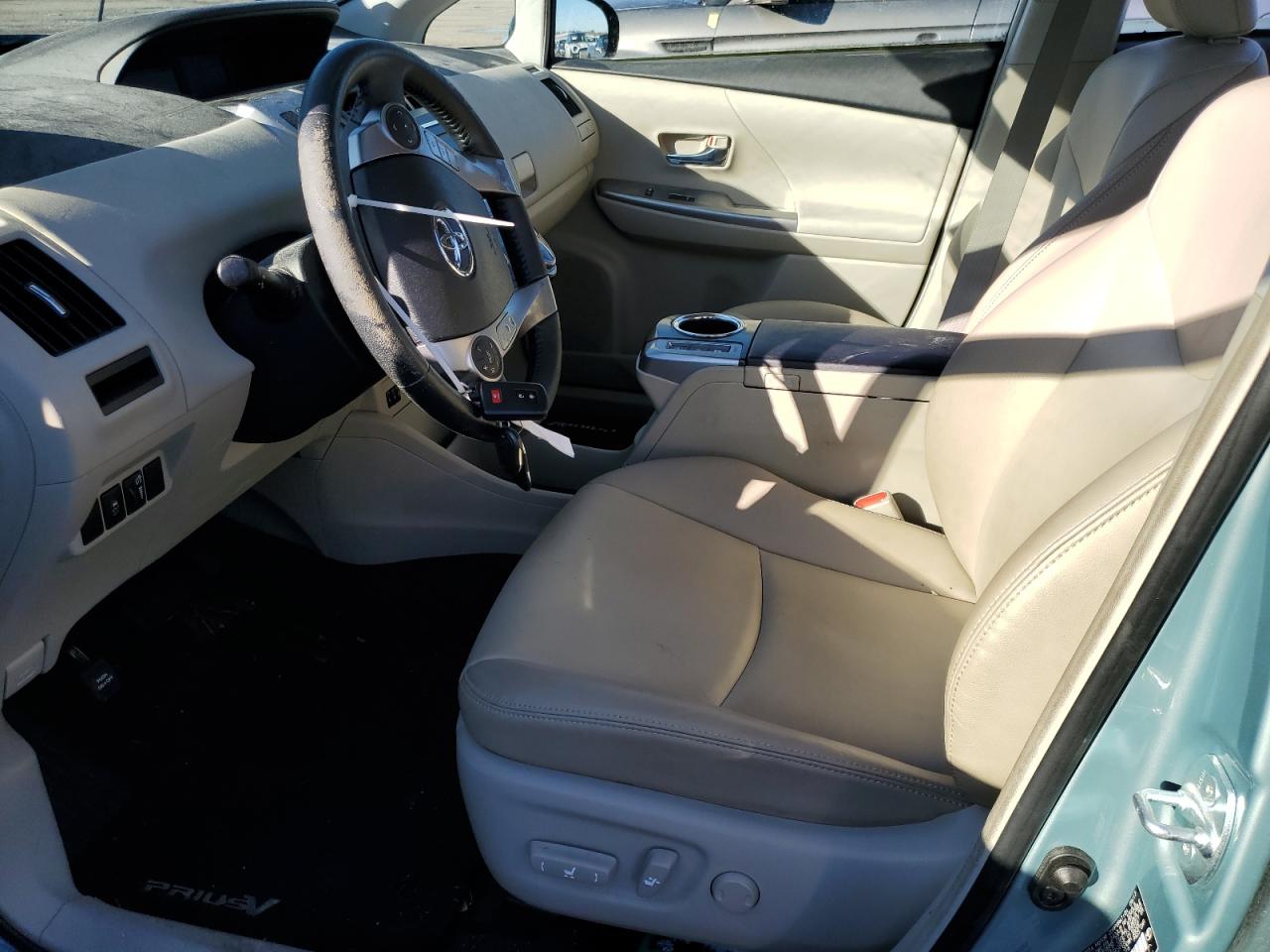 2017 Toyota Prius - Image 7