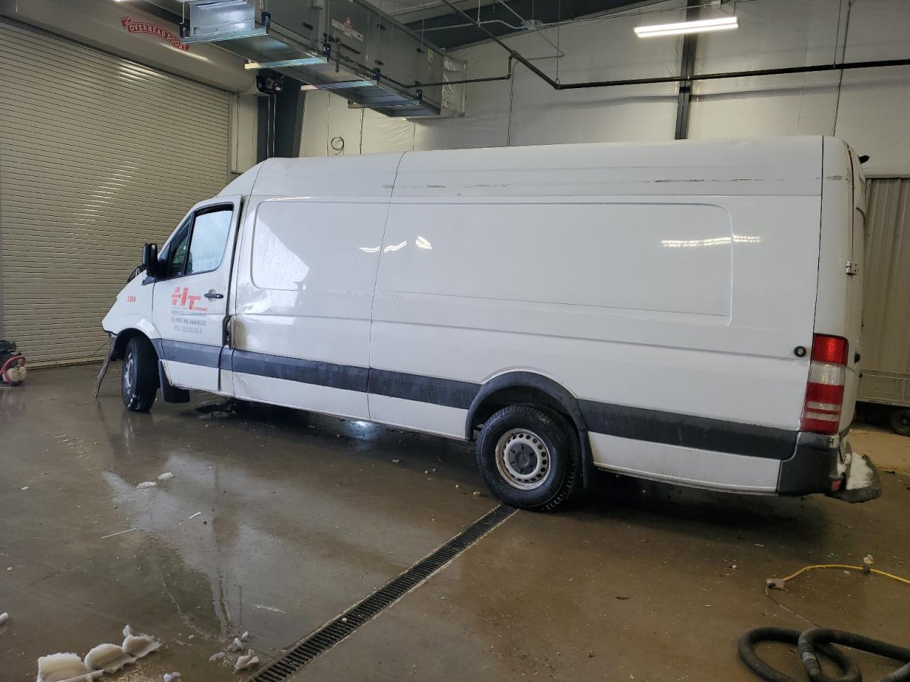 2015 Mercedes-Benz Sprinter - Image 2
