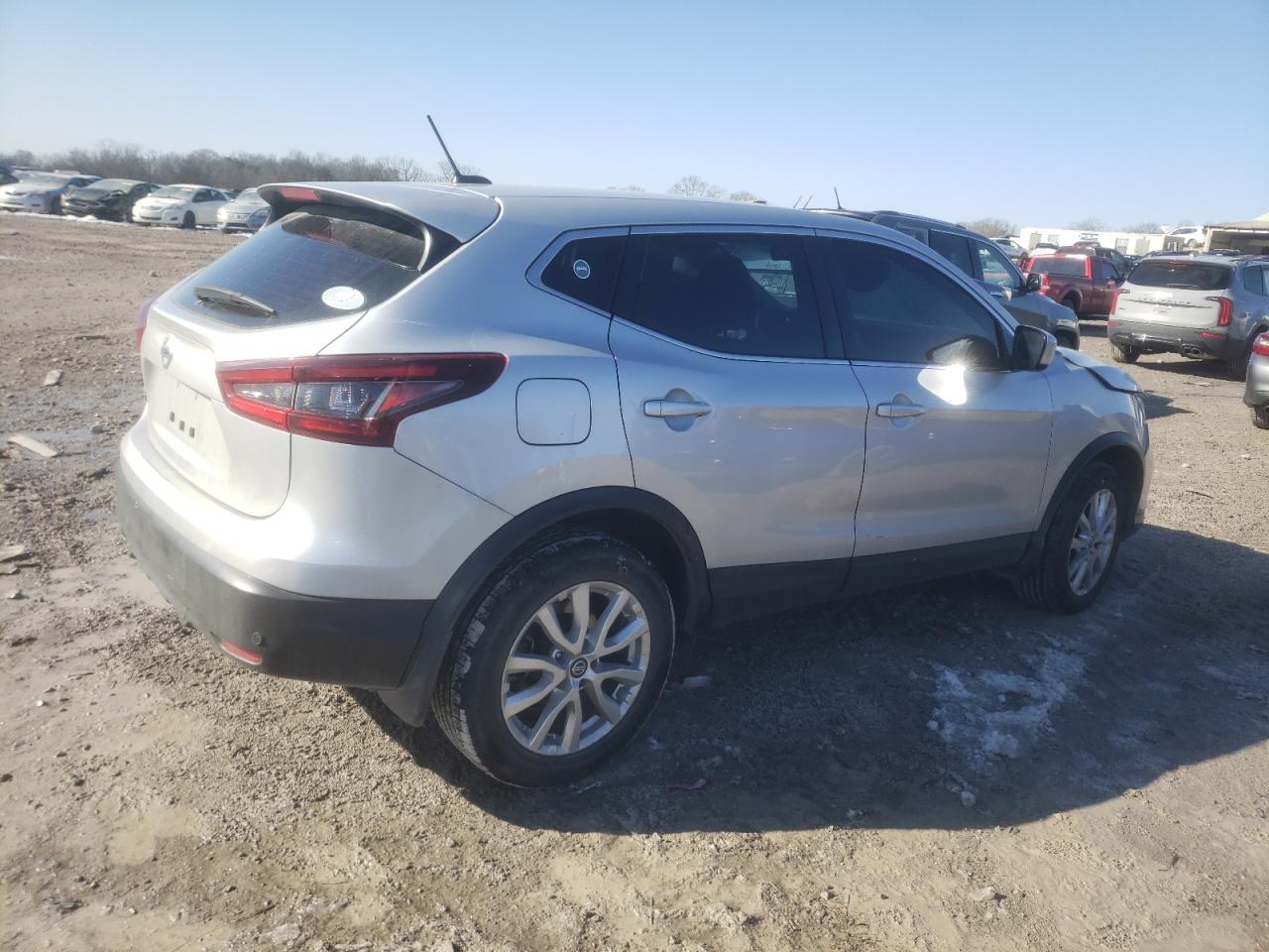 2021 Nissan Rogue - Image 3