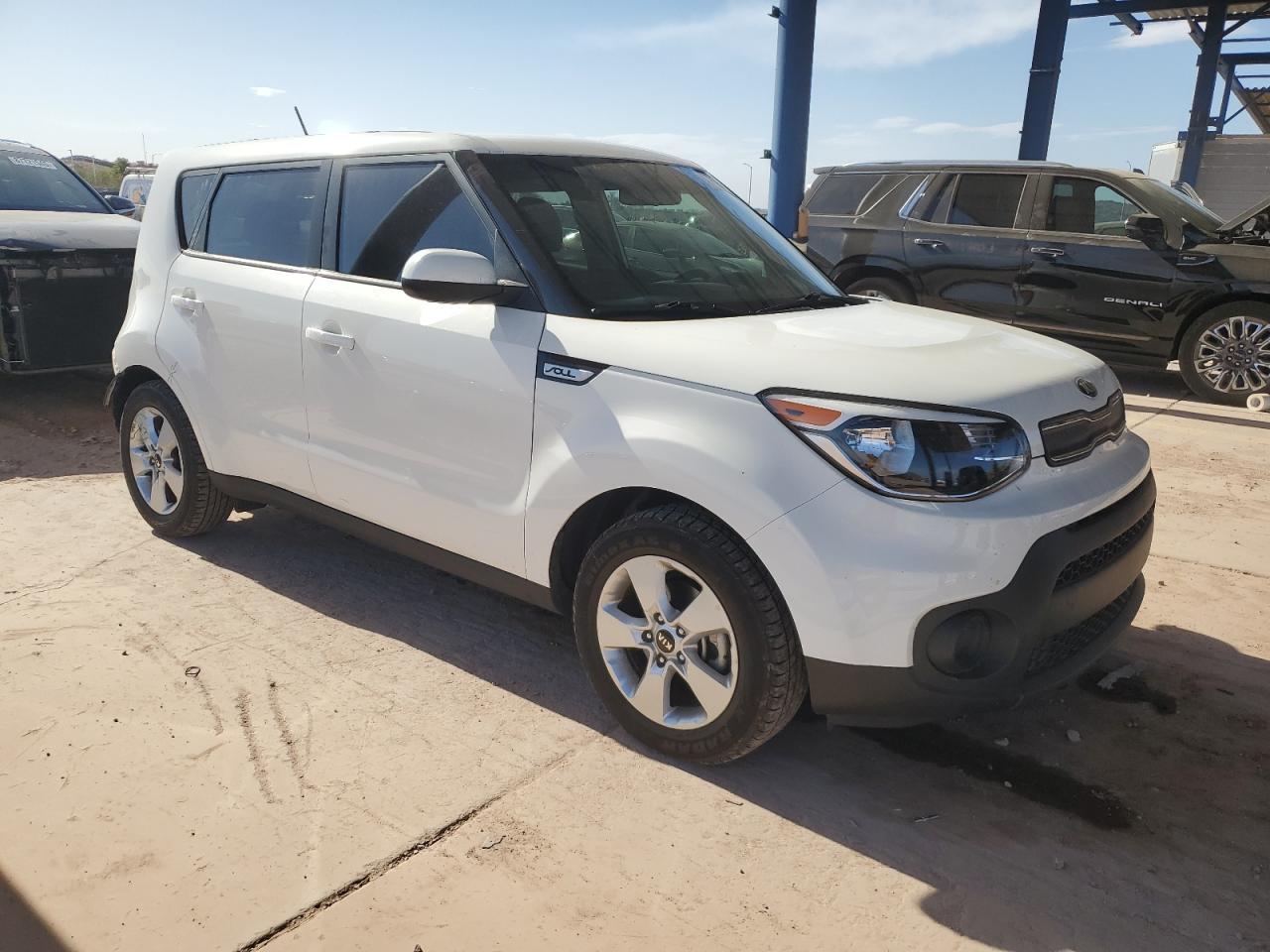 VIN KNDJN2A24J7619646 2018 KIA SOUL no.4