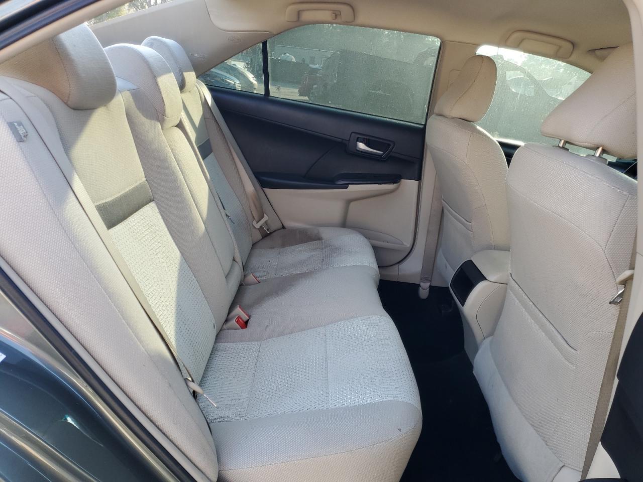 2014 Toyota Camry - Image 11