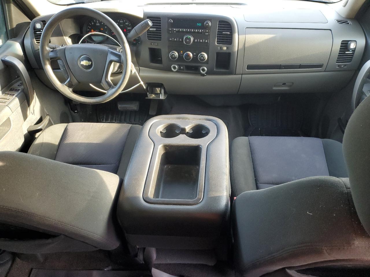 2011 Chevrolet Silverado - Image 8