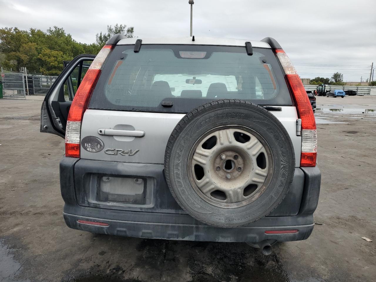 2005 Honda CR-V - Image 6