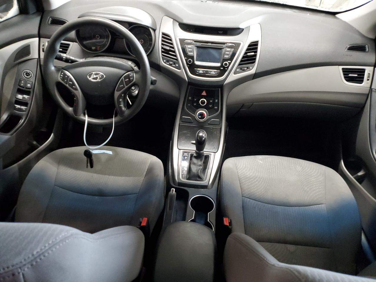 2015 Hyundai Elantra - Image 8