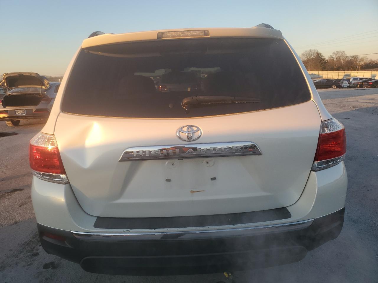 2012 Toyota Highlander - Image 6