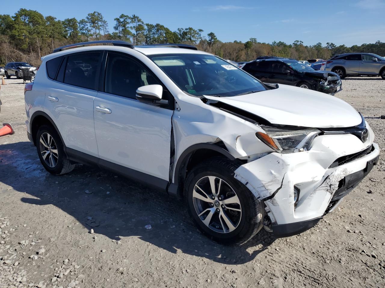 2018 Toyota RAV 4 - Image 4
