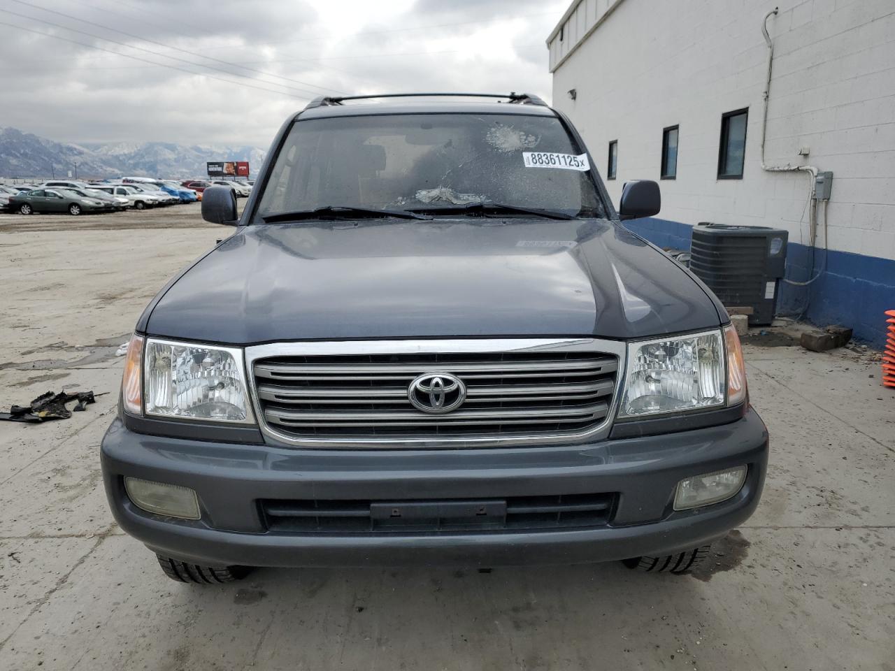 2003 Toyota Land Cruiser - Image 5