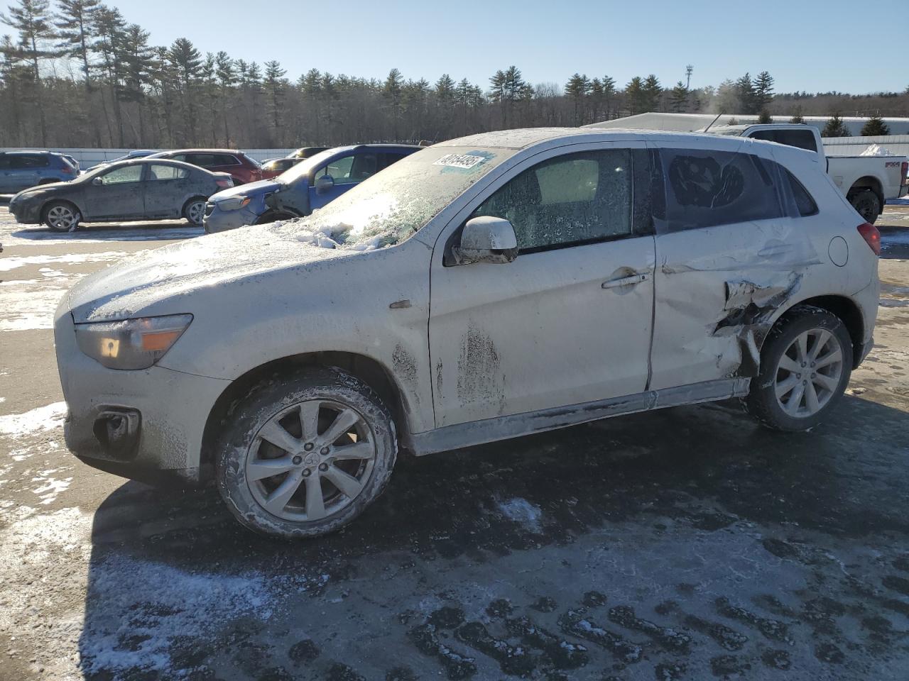 2015 Mitsubishi Outlander - Image 1
