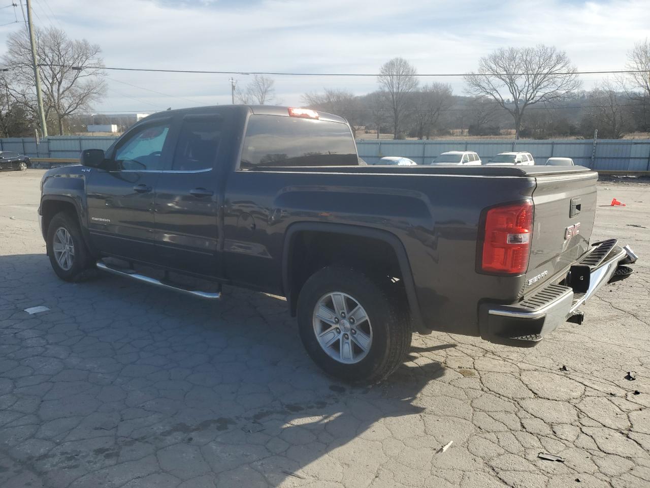 2015 GMC Sierra - Image 2