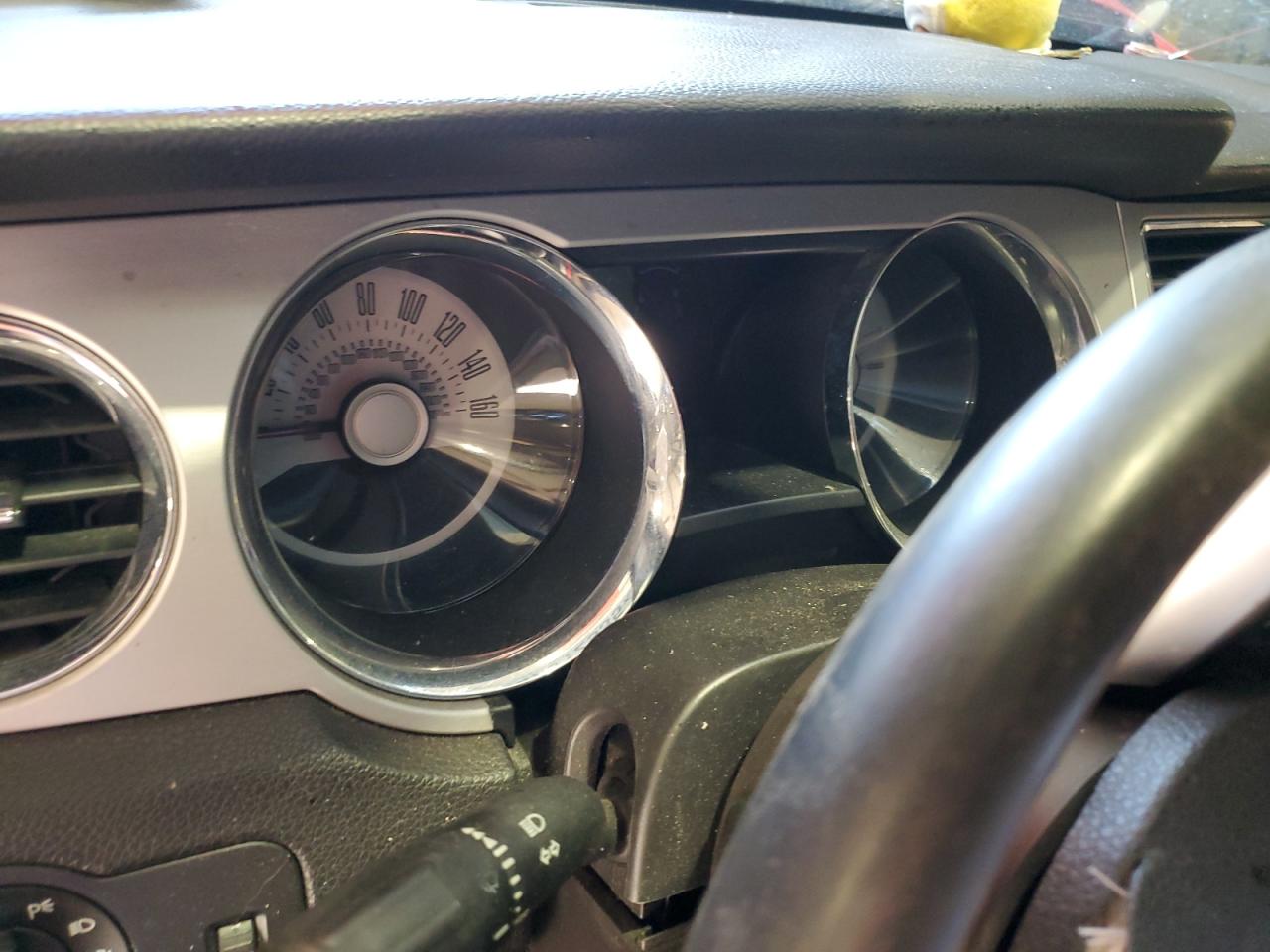 2012 Ford Mustang - Image 9