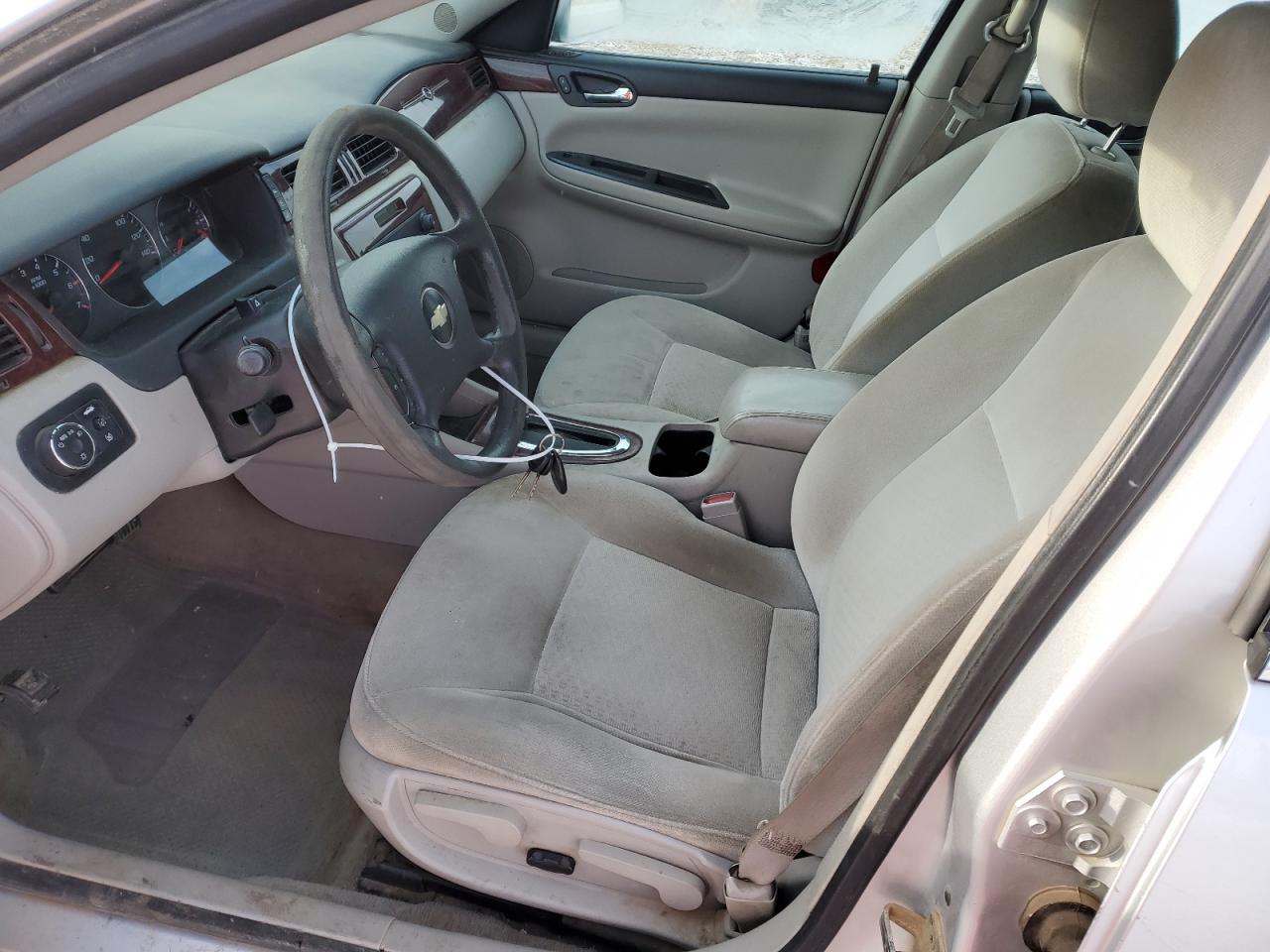 2009 Chevrolet Impala - Image 7