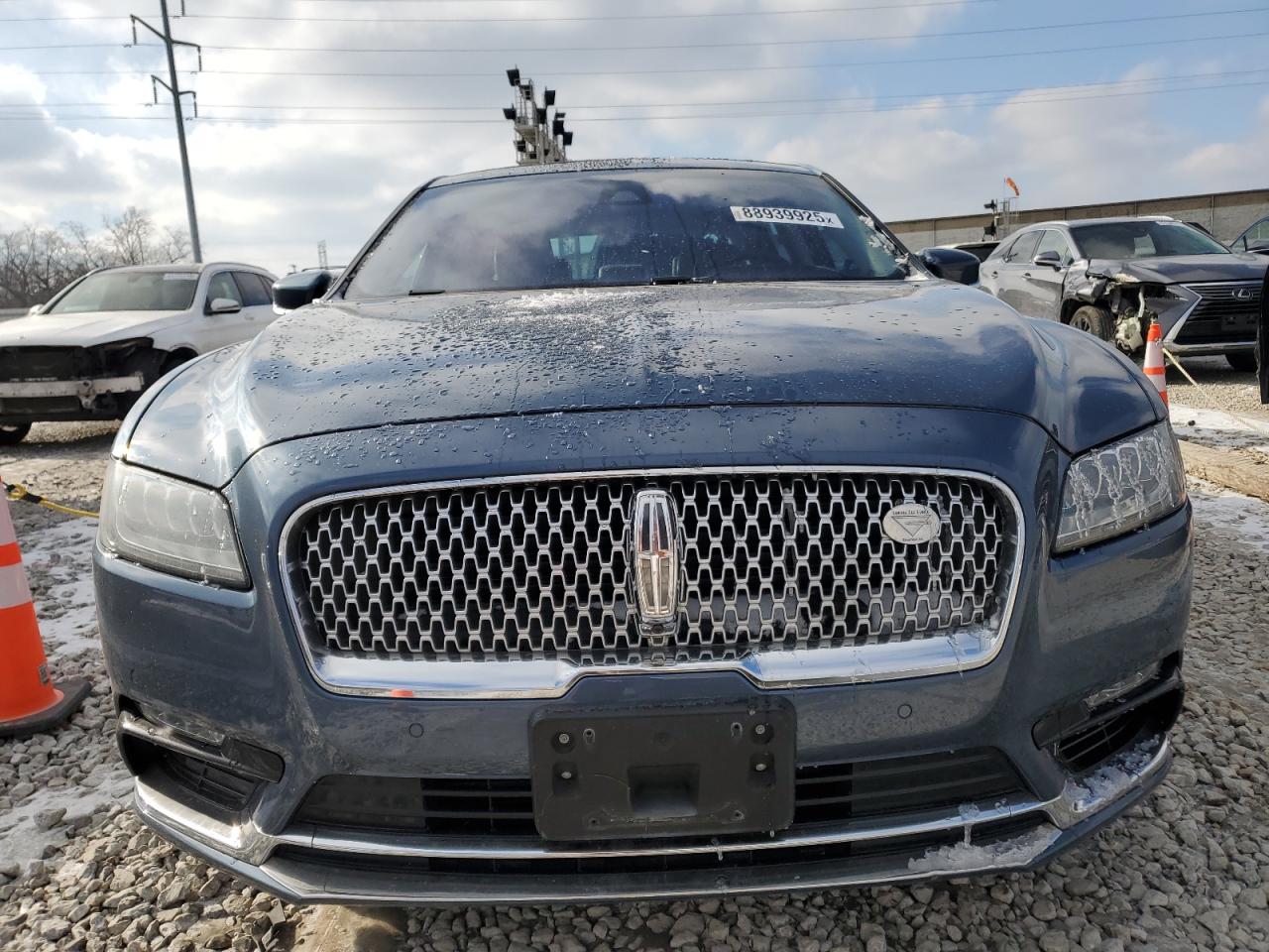 2019 Lincoln Continental - Image 5