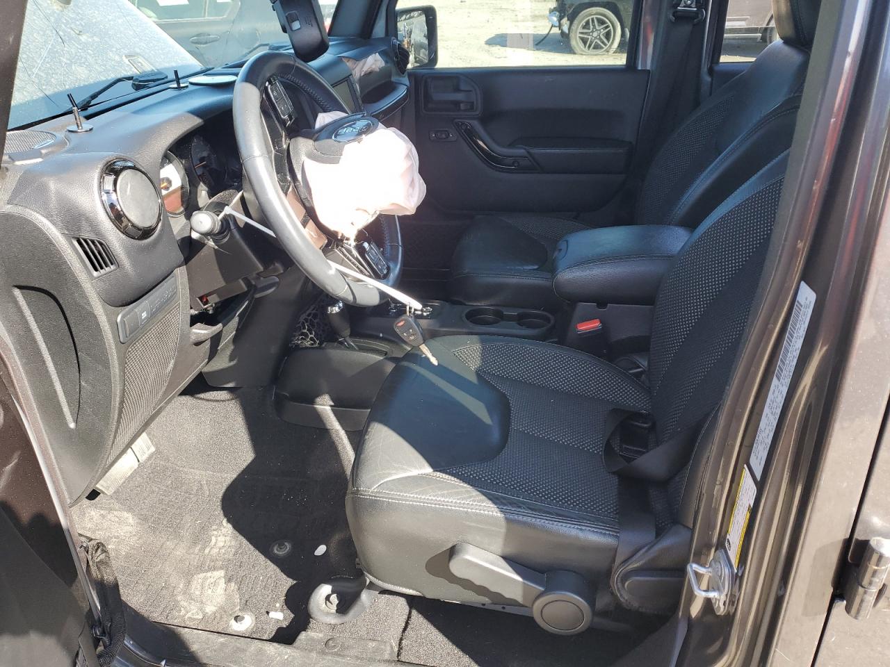 2016 Jeep Wrangler - Image 7