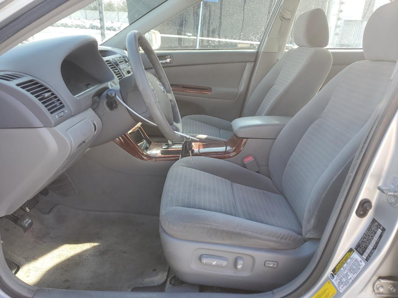 2005 Toyota Camry - Image 7