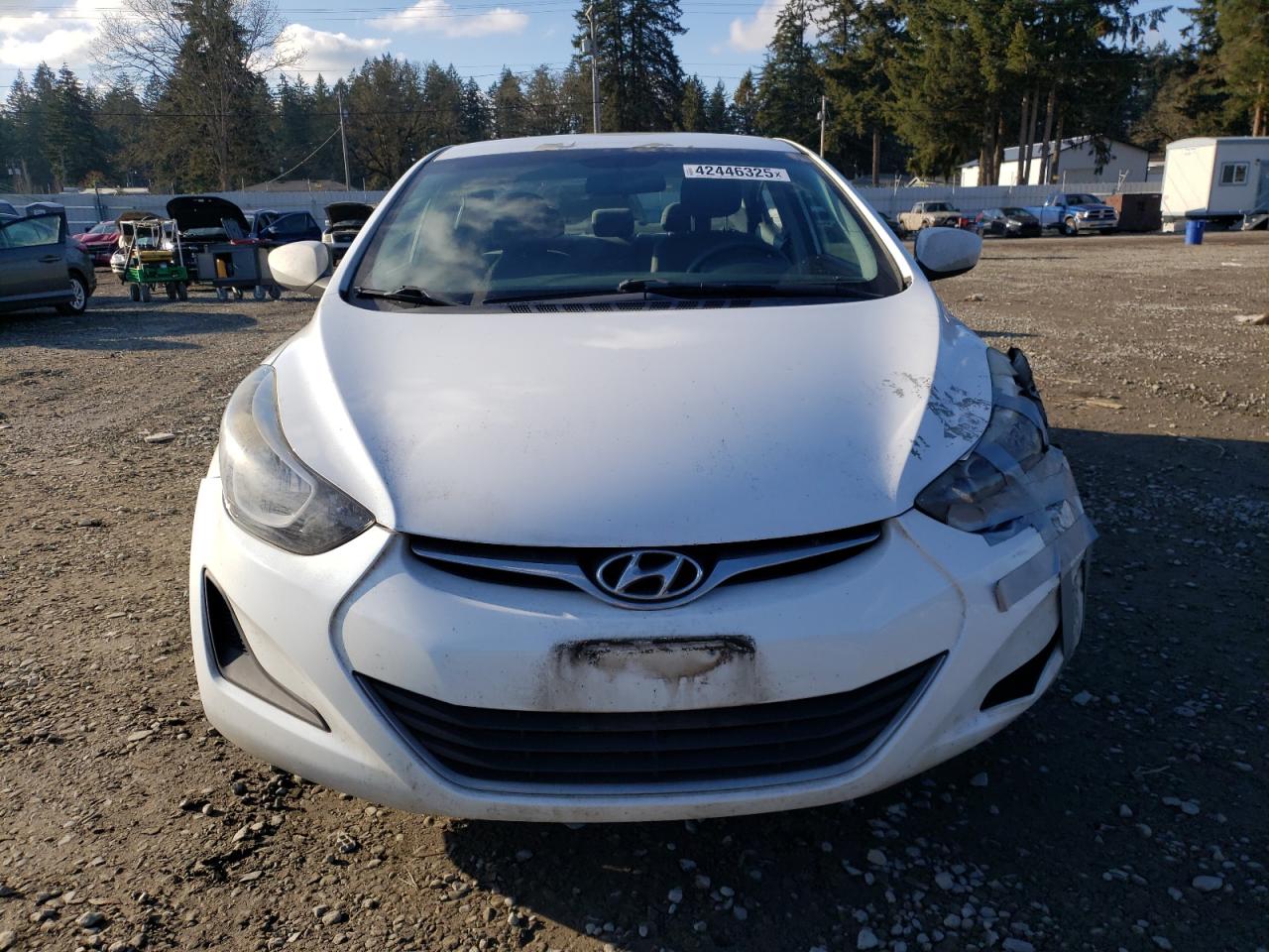 2016 Hyundai Elantra - Image 5