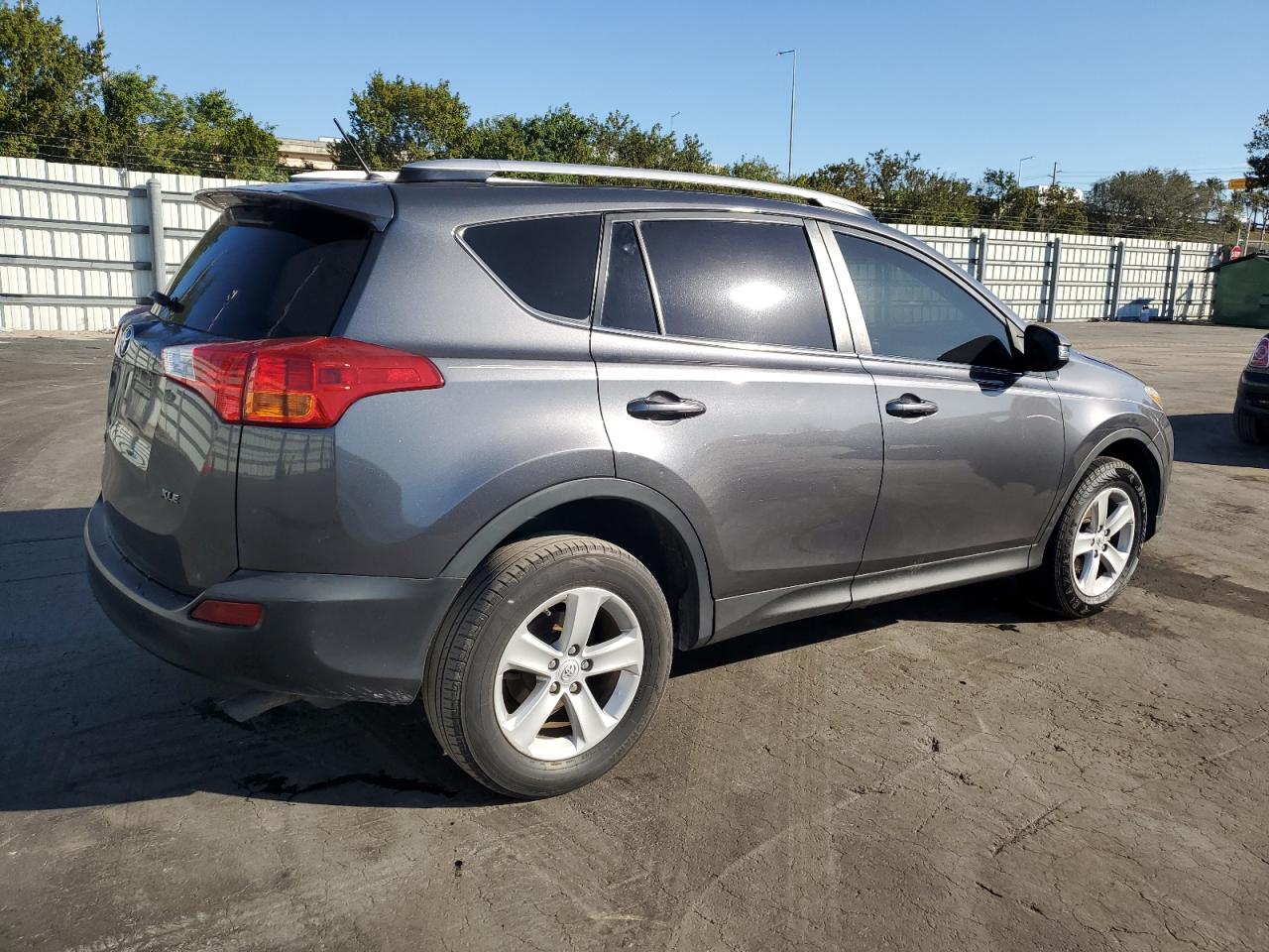 2014 Toyota RAV 4 - Image 3