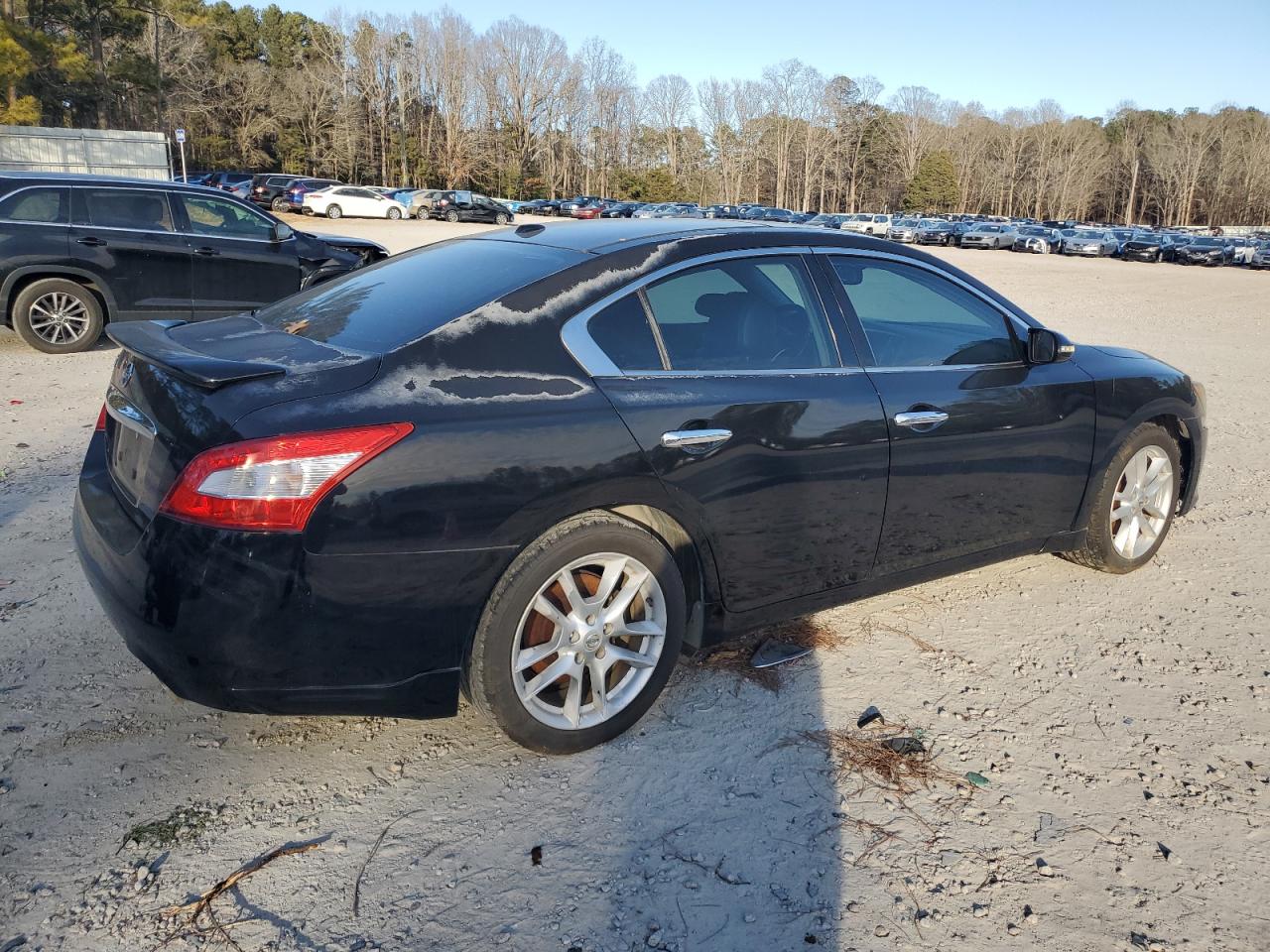 2010 Nissan Maxima - Image 3
