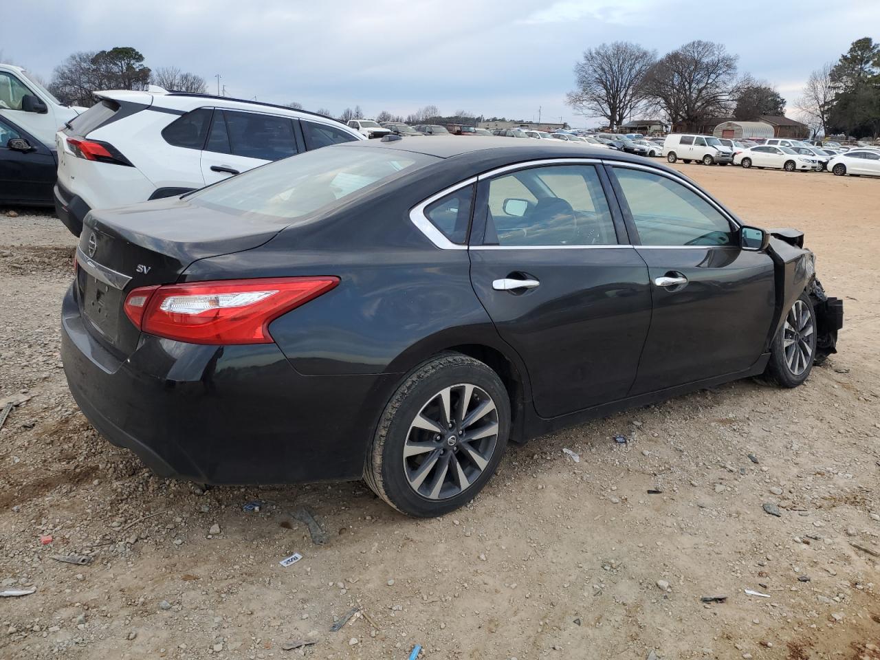 2017 Nissan Altima - Image 3