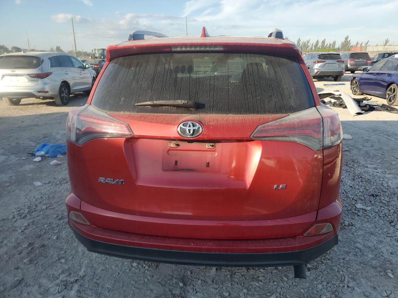 2017 Toyota RAV 4 - Image 6