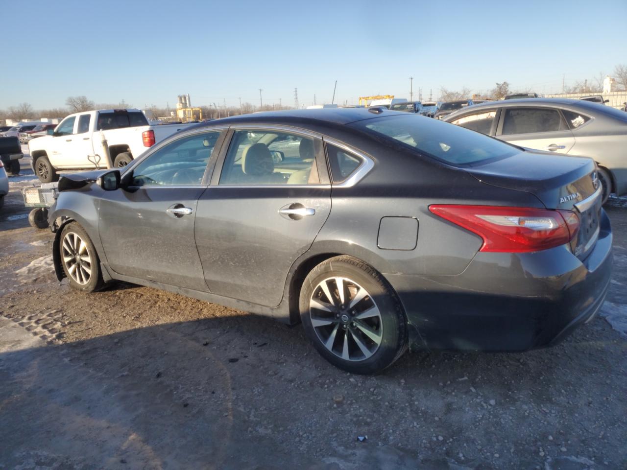 2018 Nissan Altima - Image 2