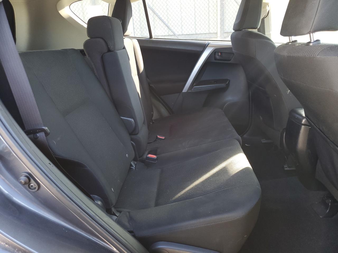2017 Toyota RAV 4 - Image 11