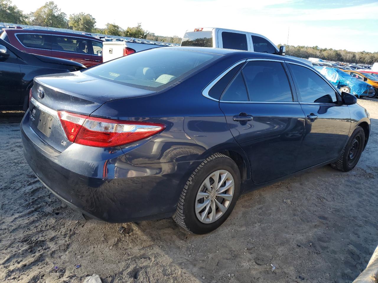 VIN 4T1BF1FK9HU699327 2017 TOYOTA CAMRY no.3