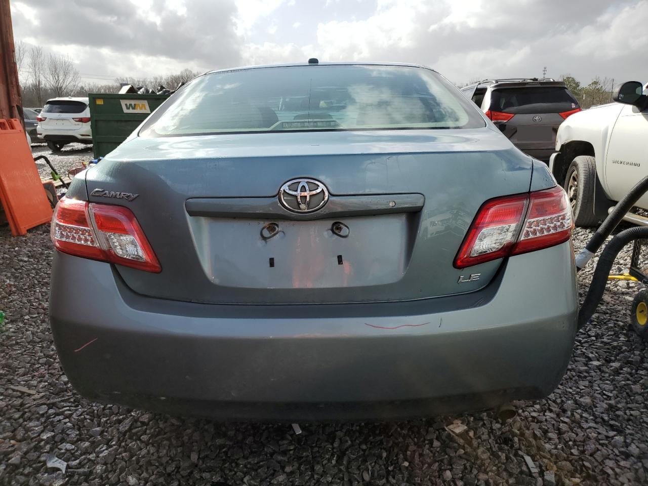 2011 Toyota Camry - Image 6