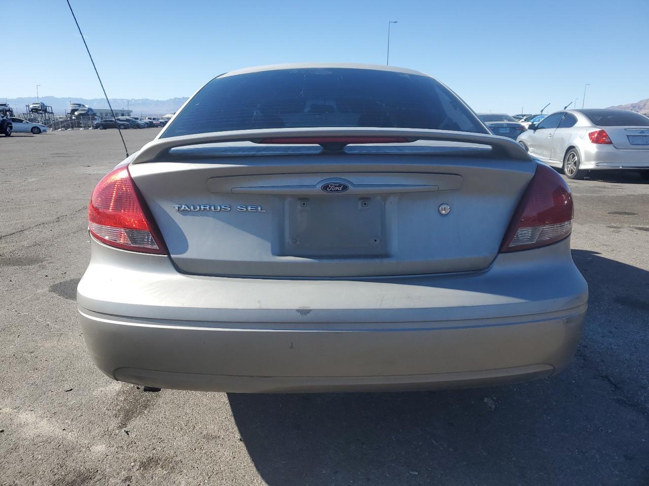2007 Ford Taurus - Image 6