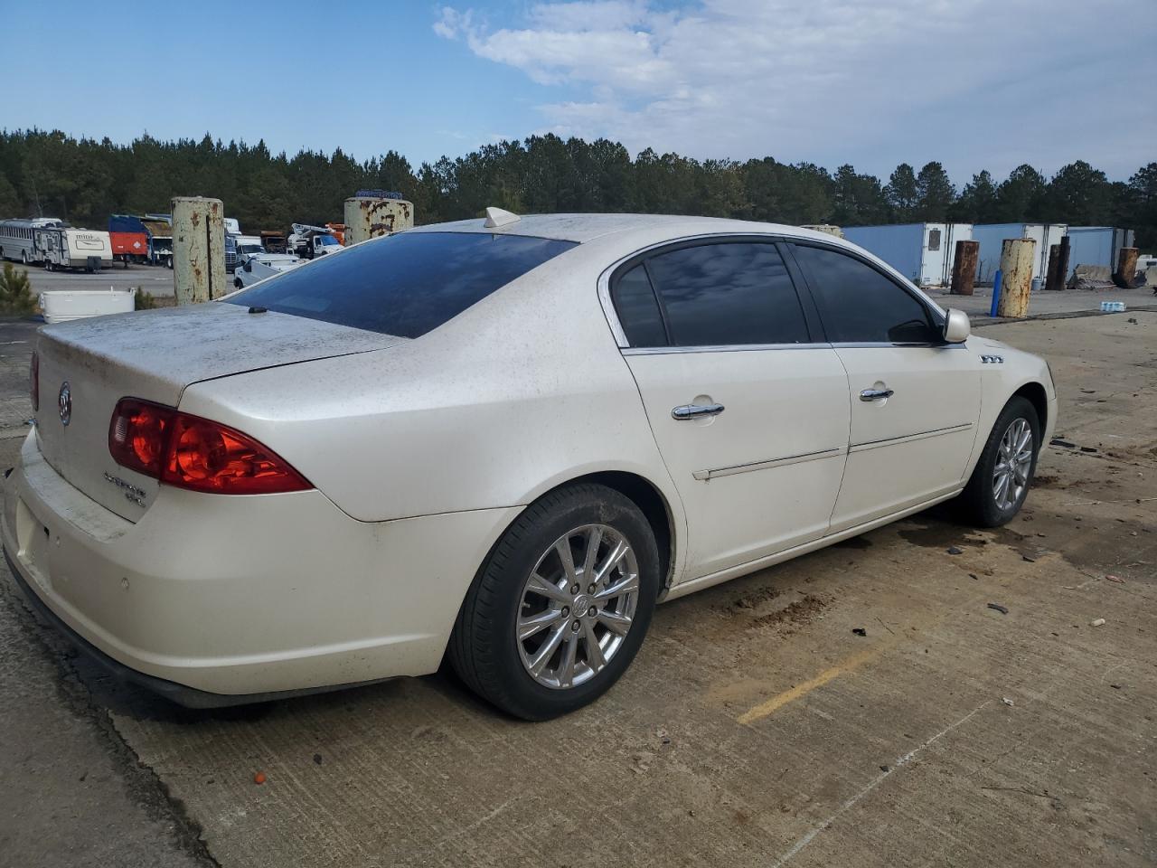 2009 Buick Lucerne - Image 3