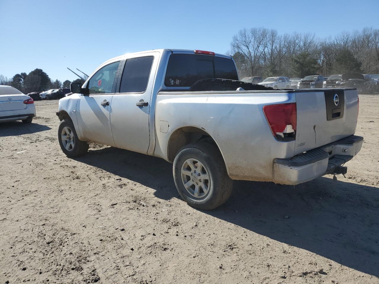 2014 Nissan Titan - Image 2