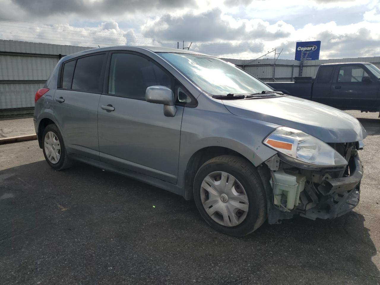 2010 Nissan Versa - Image 4