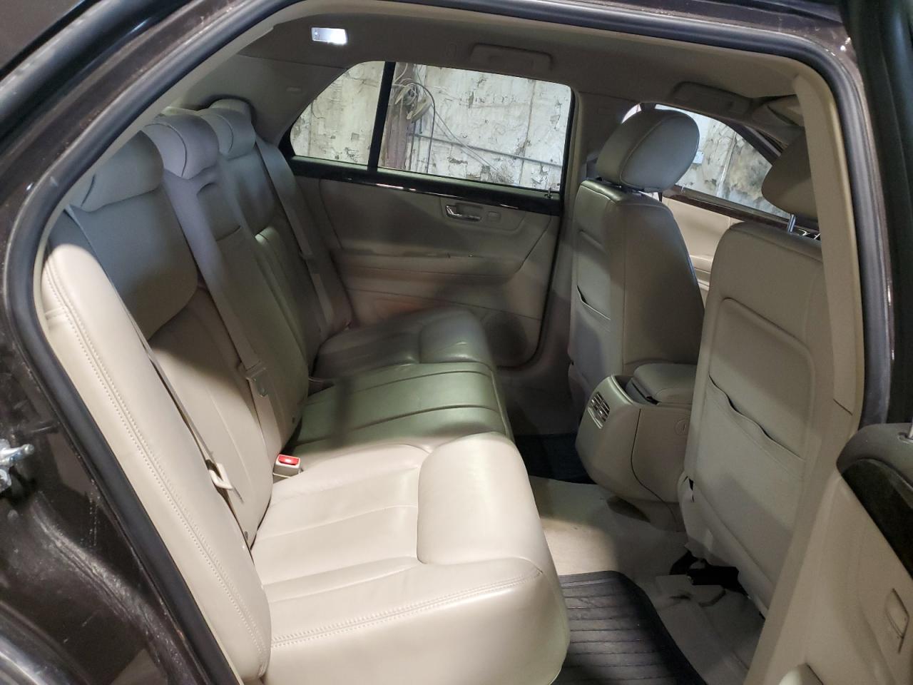 2008 Cadillac DTS - Image 10