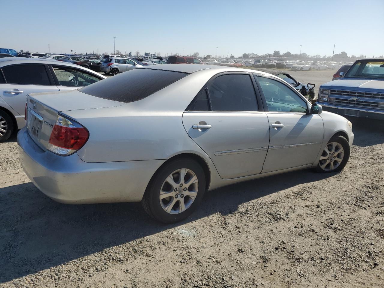 2005 Toyota Camry - Image 3