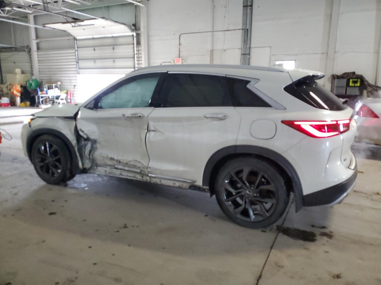 2019 Infiniti QX50 - Image 2