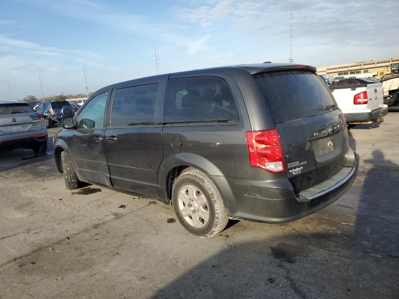 2011 Dodge Caravan - Image 2