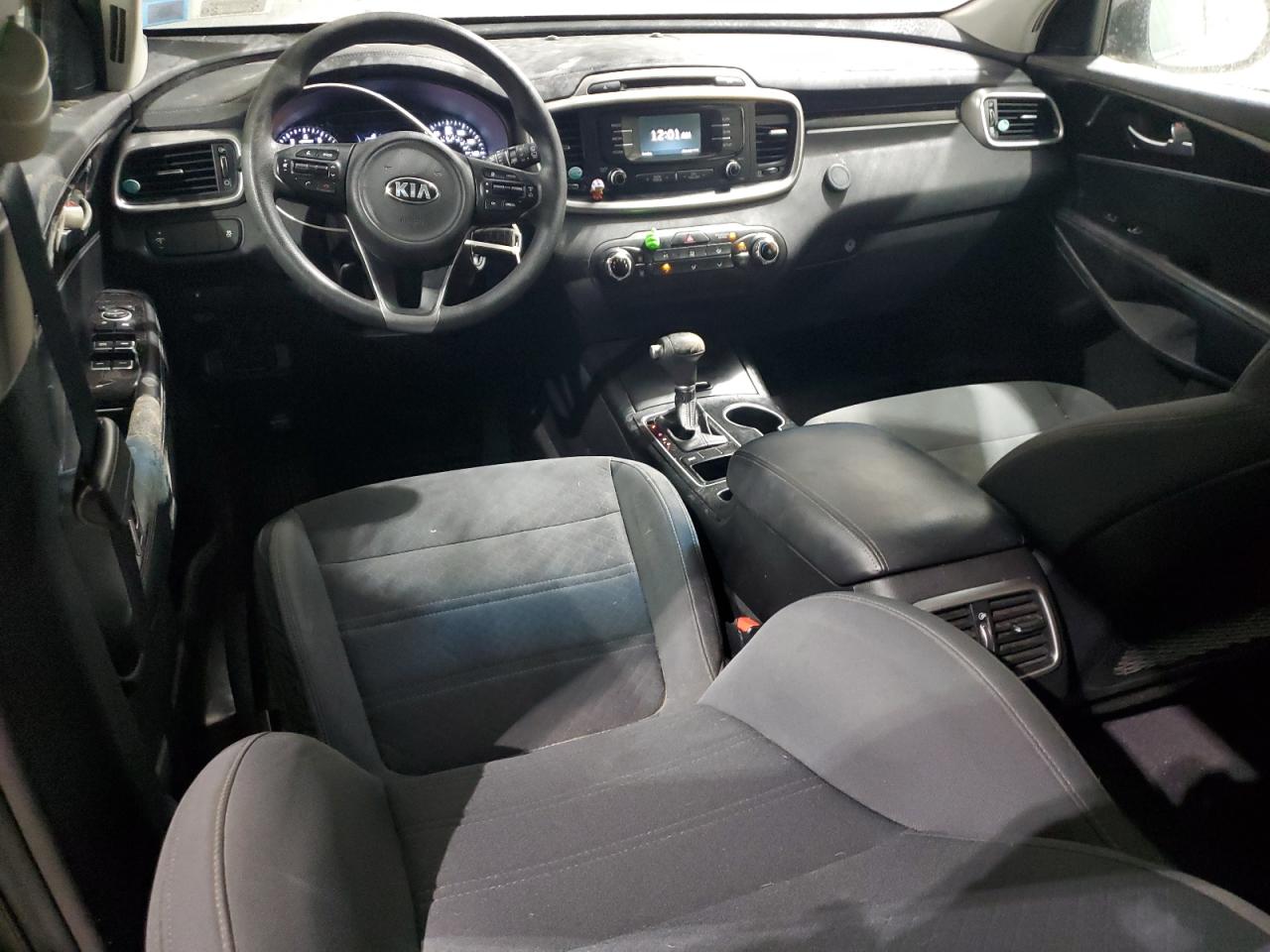 2016 Kia Sorento - Image 8