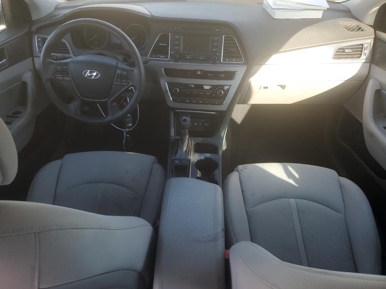 2015 Hyundai Sonata - Image 8