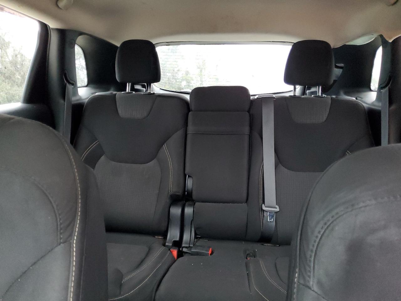 2015 Jeep Grand Cherokee - Image 10