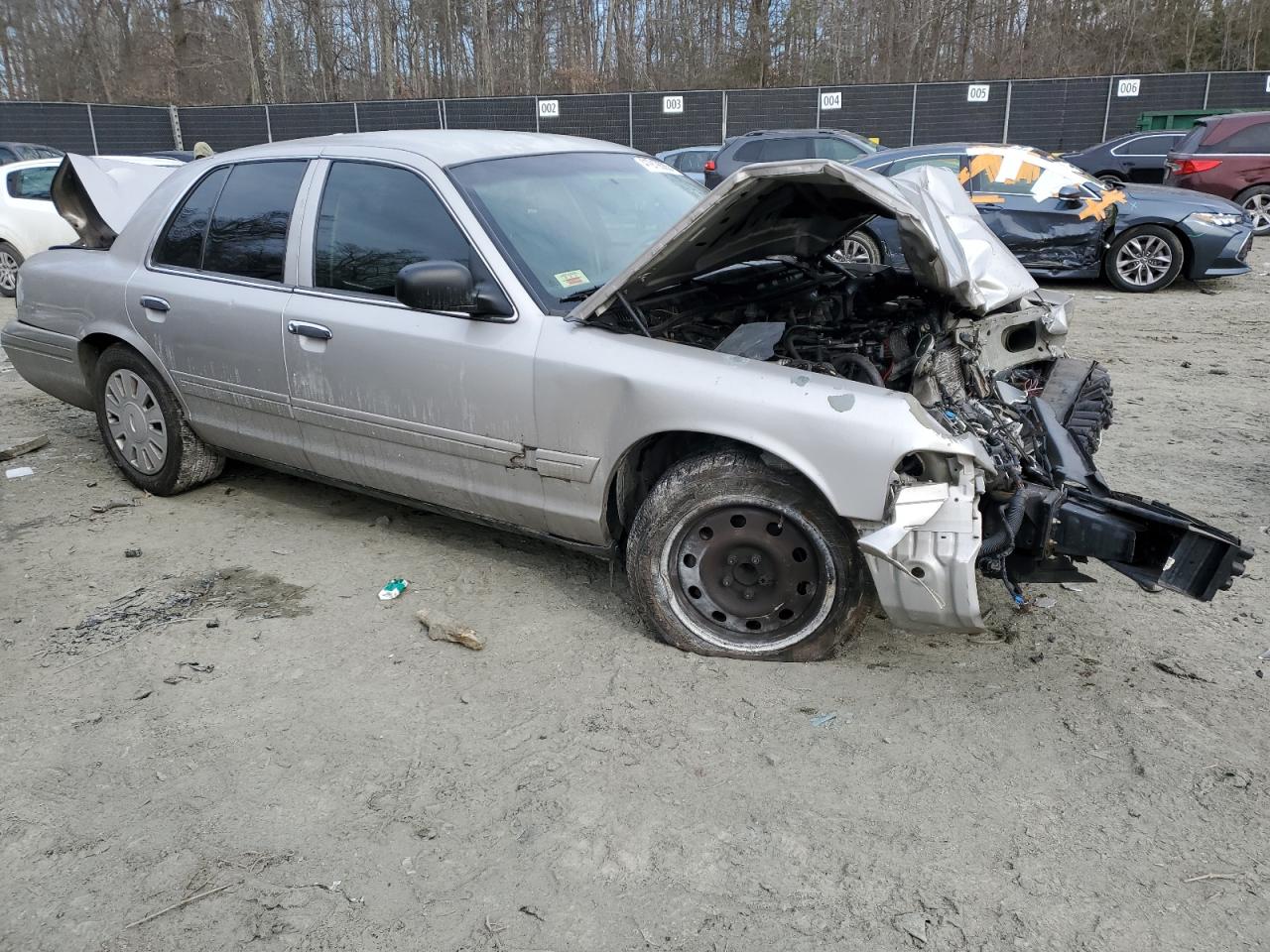 2007 Ford Crown Victoria - Image 4
