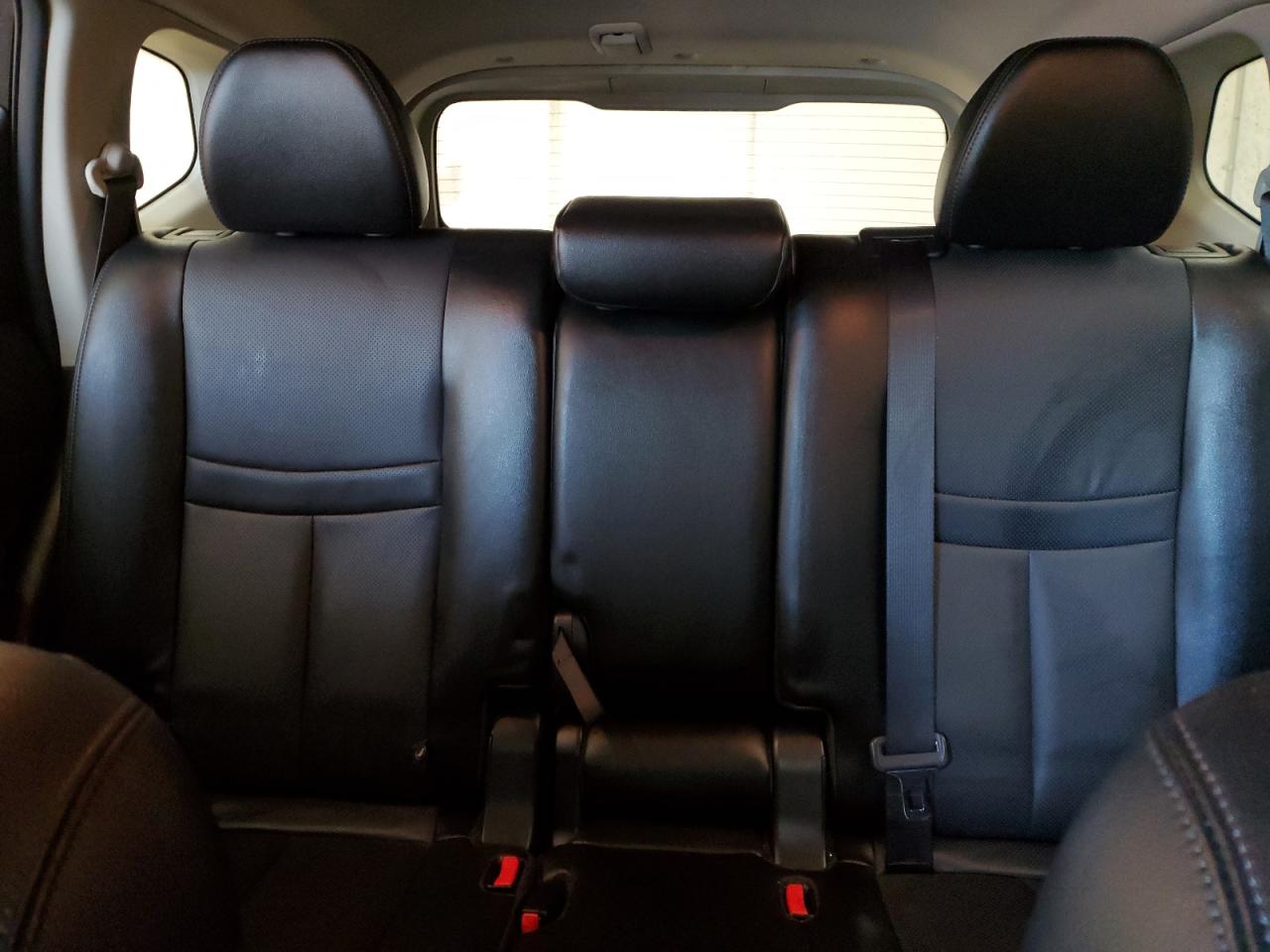 2015 Nissan Rogue - Image 10