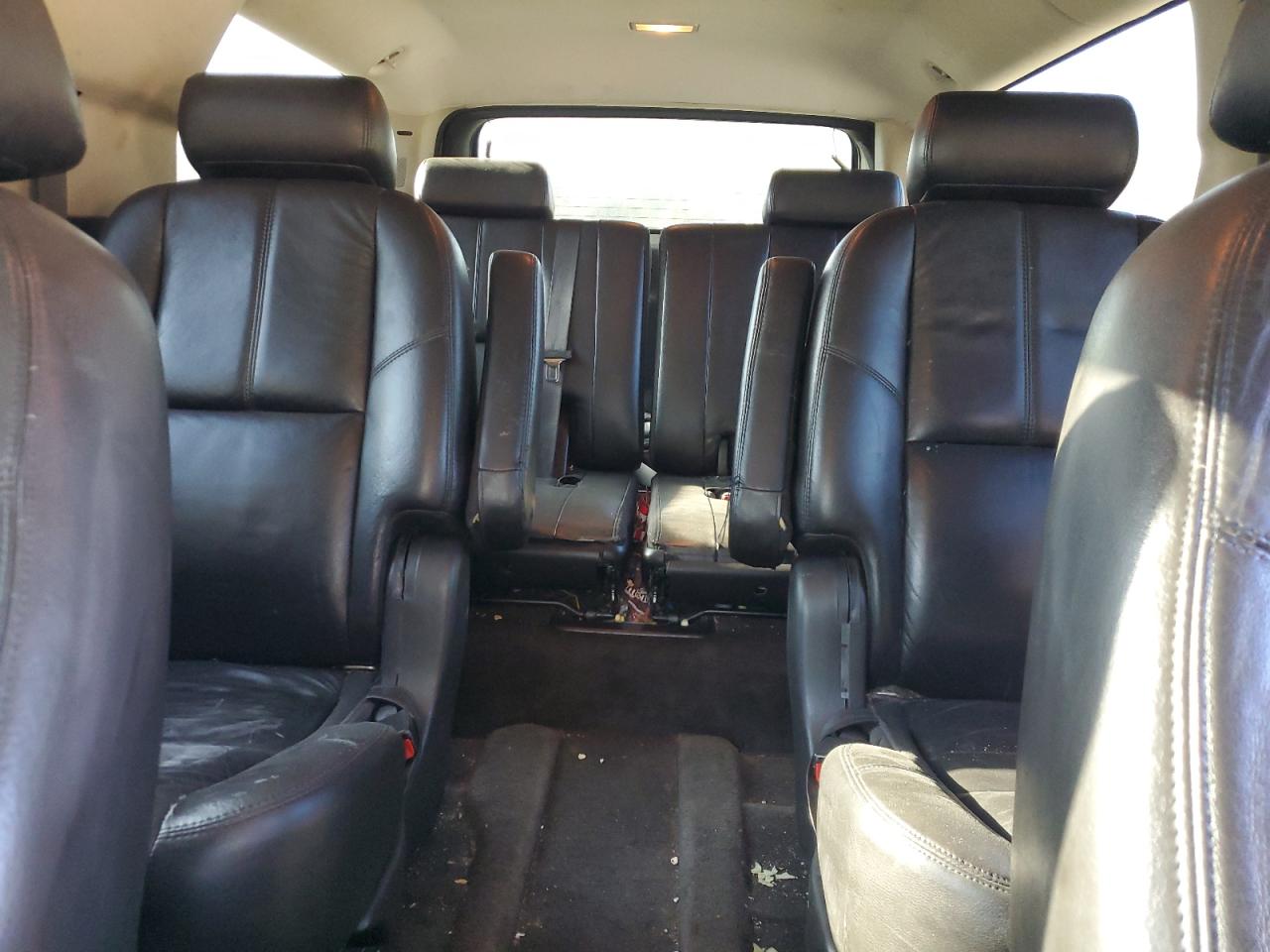2008 GMC Yukon - Image 10