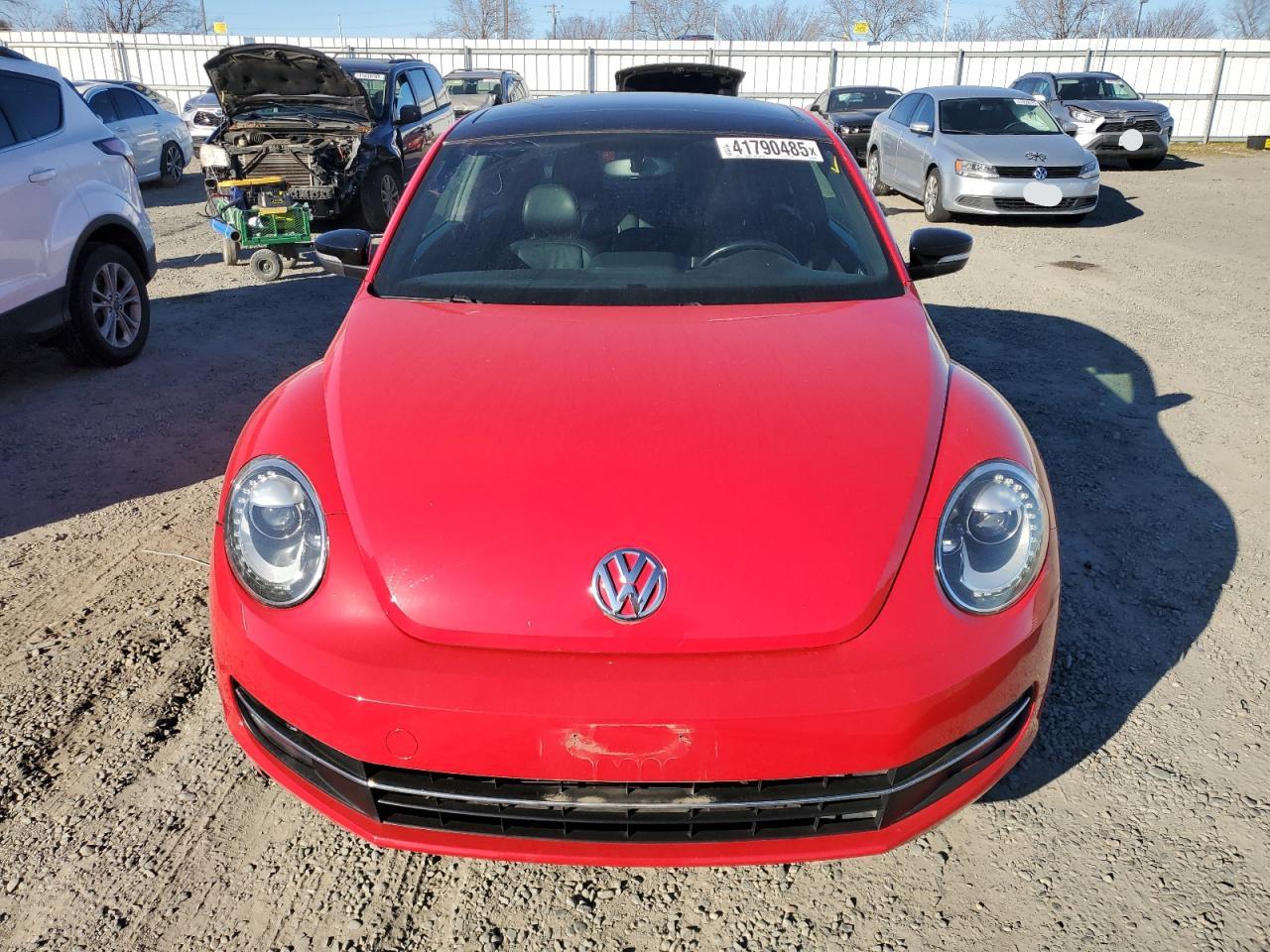 2013 Volkswagen Beetle - Image 5