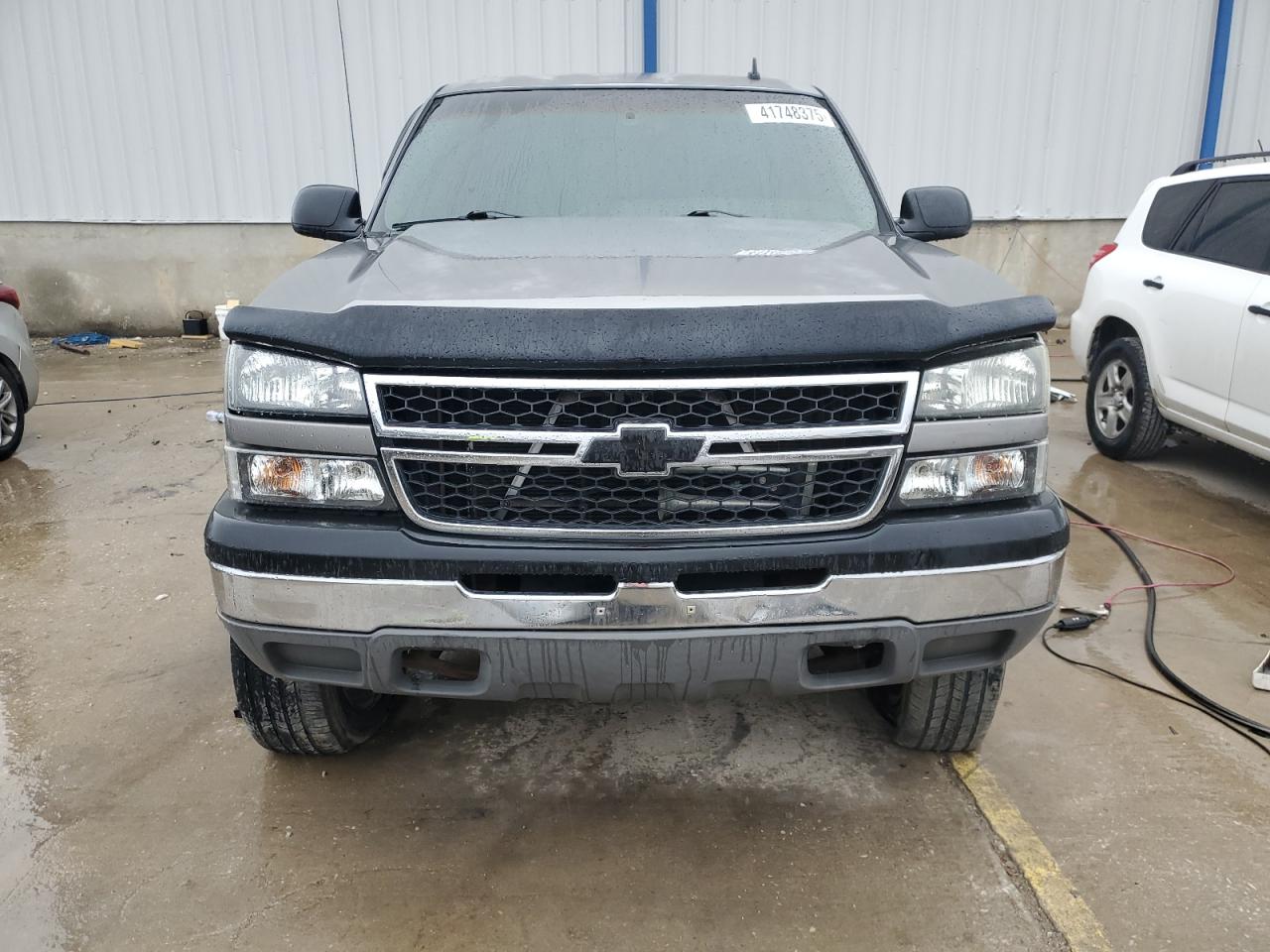 2006 Chevrolet Silverado - Image 5