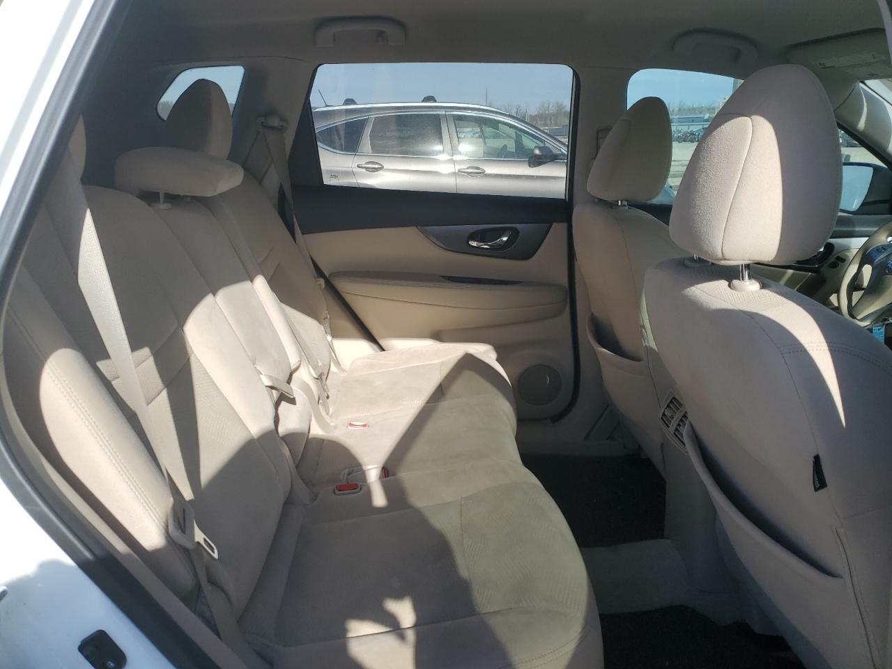 2015 Nissan Rogue - Image 10
