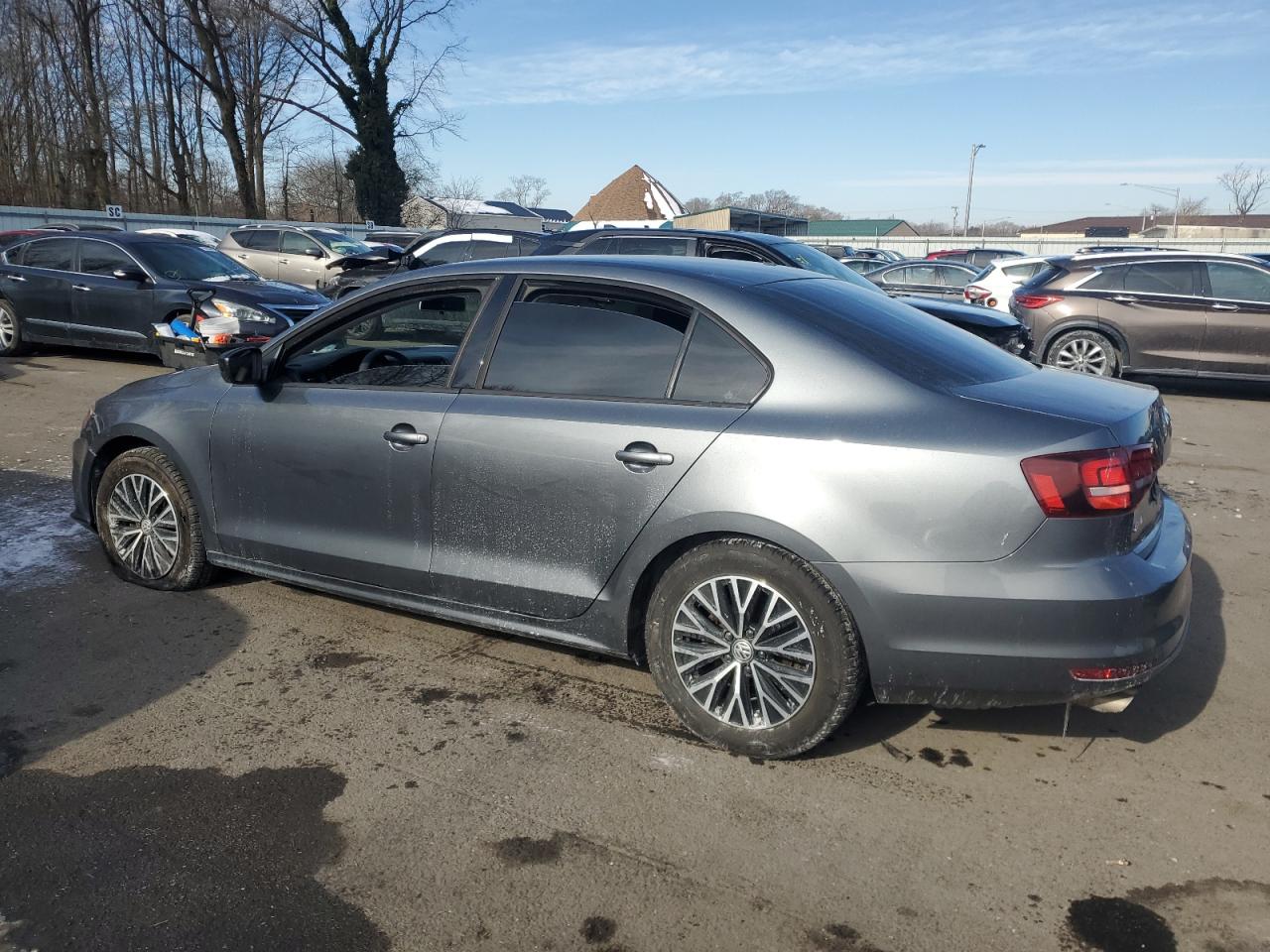 2016 Volkswagen Jetta - Image 2